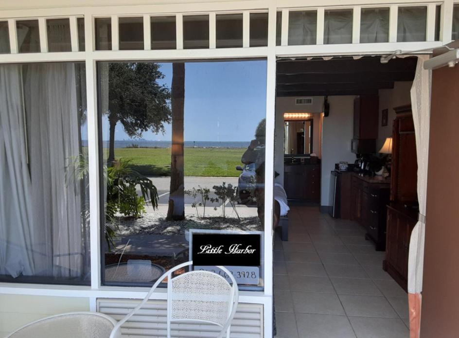 Charming One Bedroom Resort-Style Studio With Pool And Beach Access رسكن المظهر الخارجي الصورة