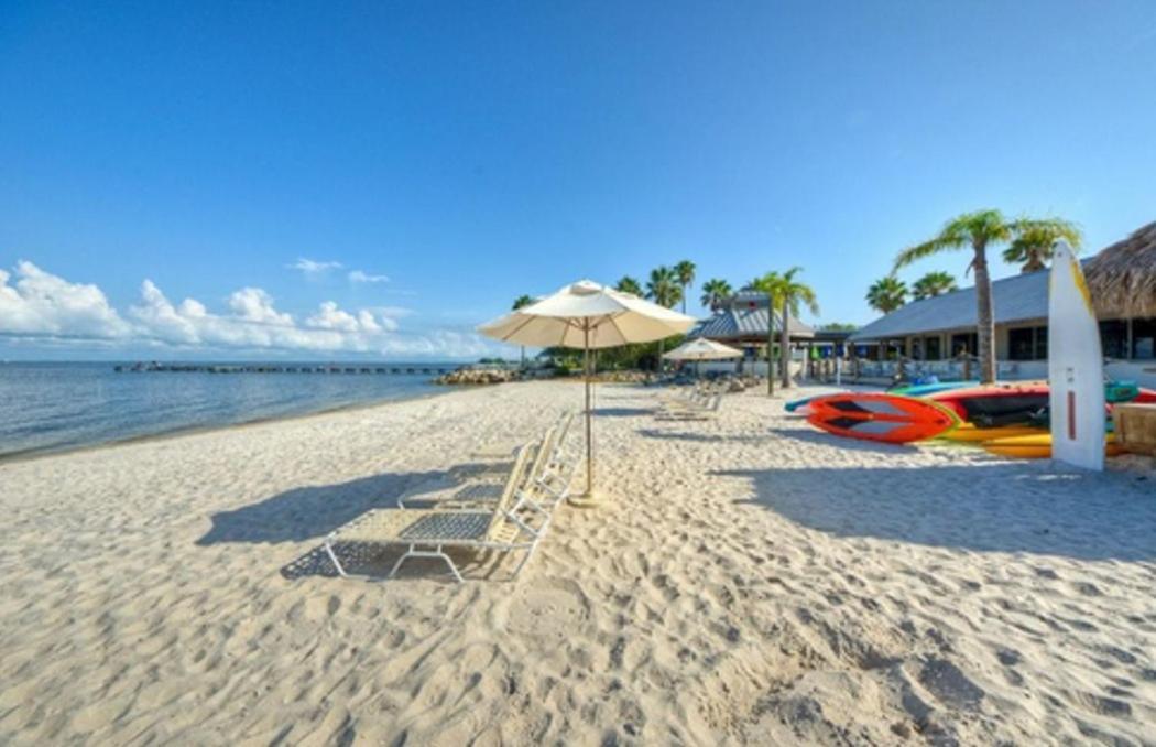 Charming One Bedroom Resort-Style Studio With Pool And Beach Access رسكن المظهر الخارجي الصورة